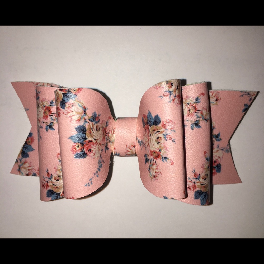 Bow - Picture 1 of 1